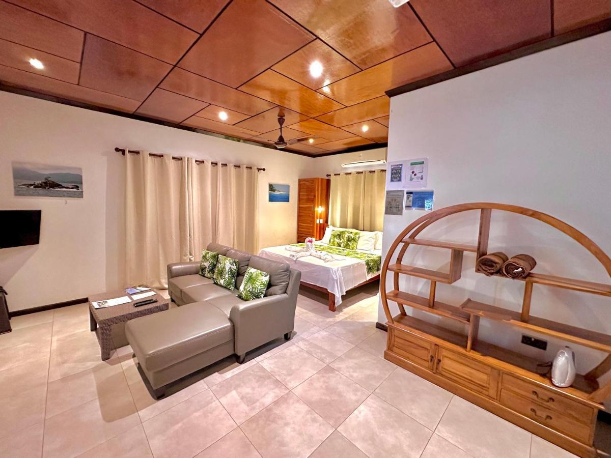 Seaside Self Catering Apartment Anse Royale Exterior photo