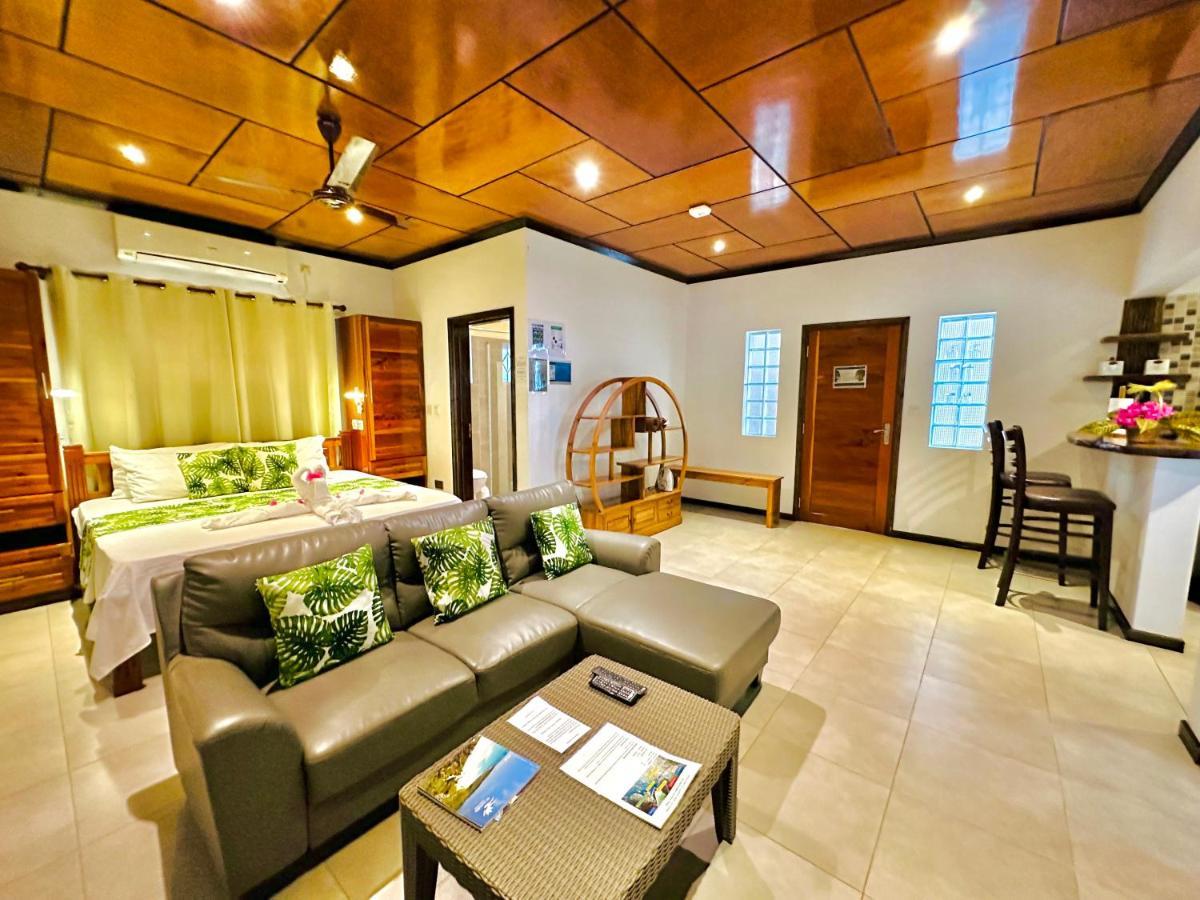 Seaside Self Catering Apartment Anse Royale Exterior photo